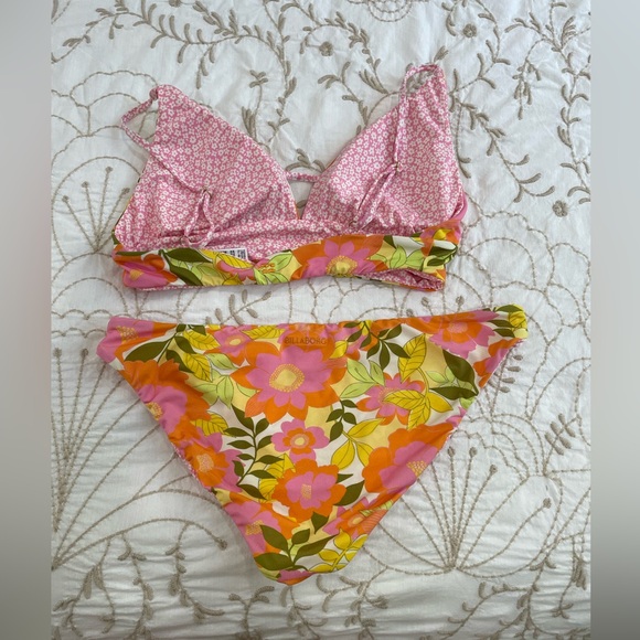 Billabong reversible bikini in summer folk XL - Picture 2 of 4